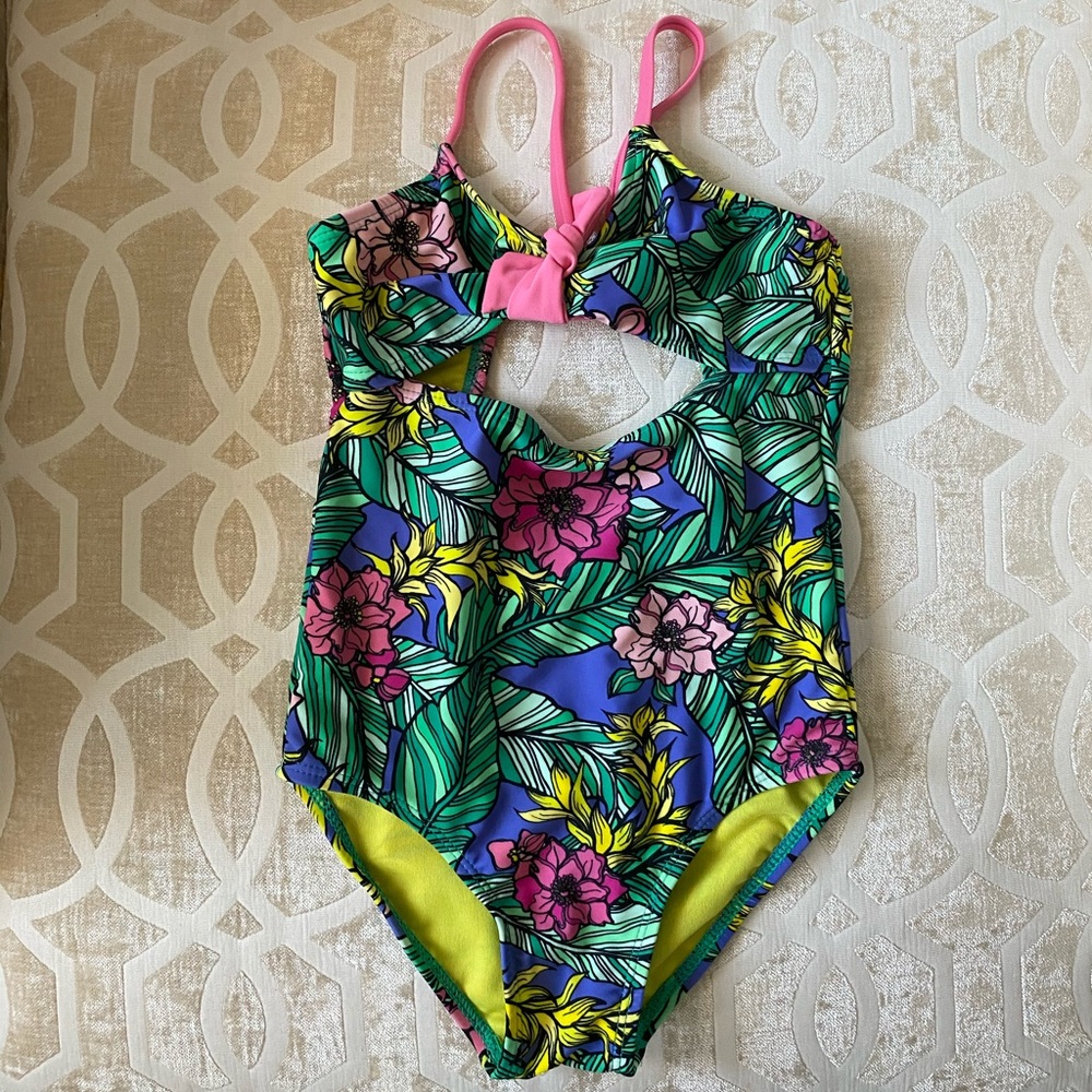 Appaman Girls size 5 one-piece Swimsuit
